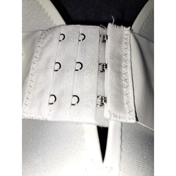 Womens STRM LINE intimates White wireless bra size 40C - Picture 3 of 7